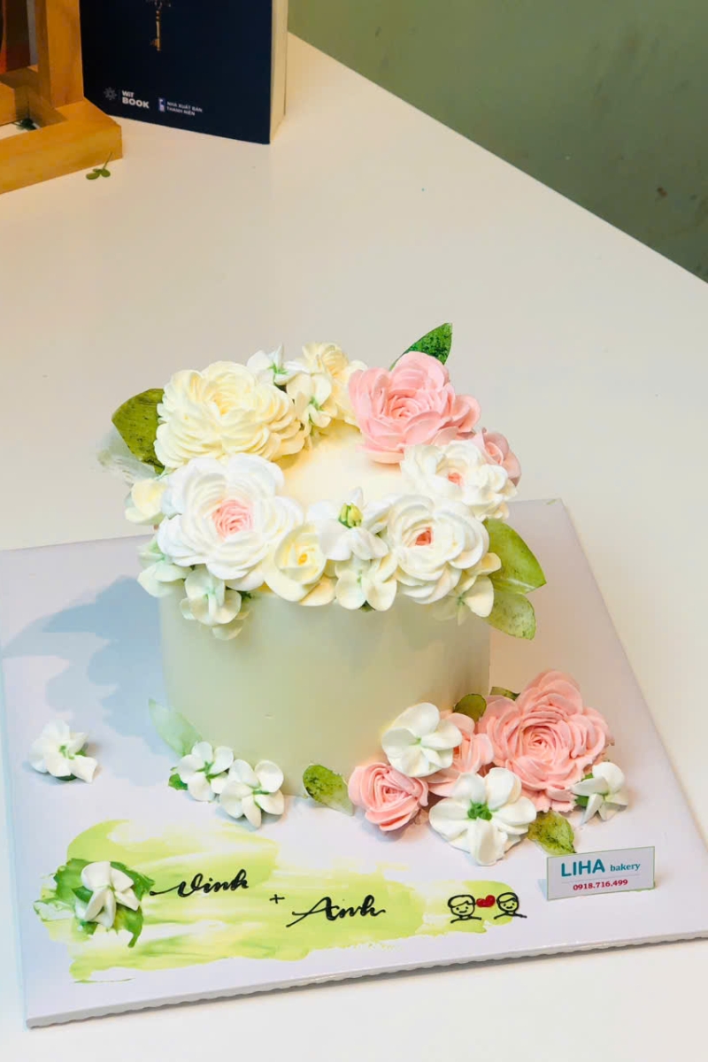 Bánh mẫu hoa theo yêu cầu