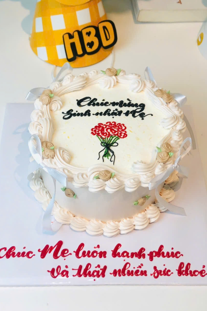 Mẫu bánh nữ mẫu tròn 13