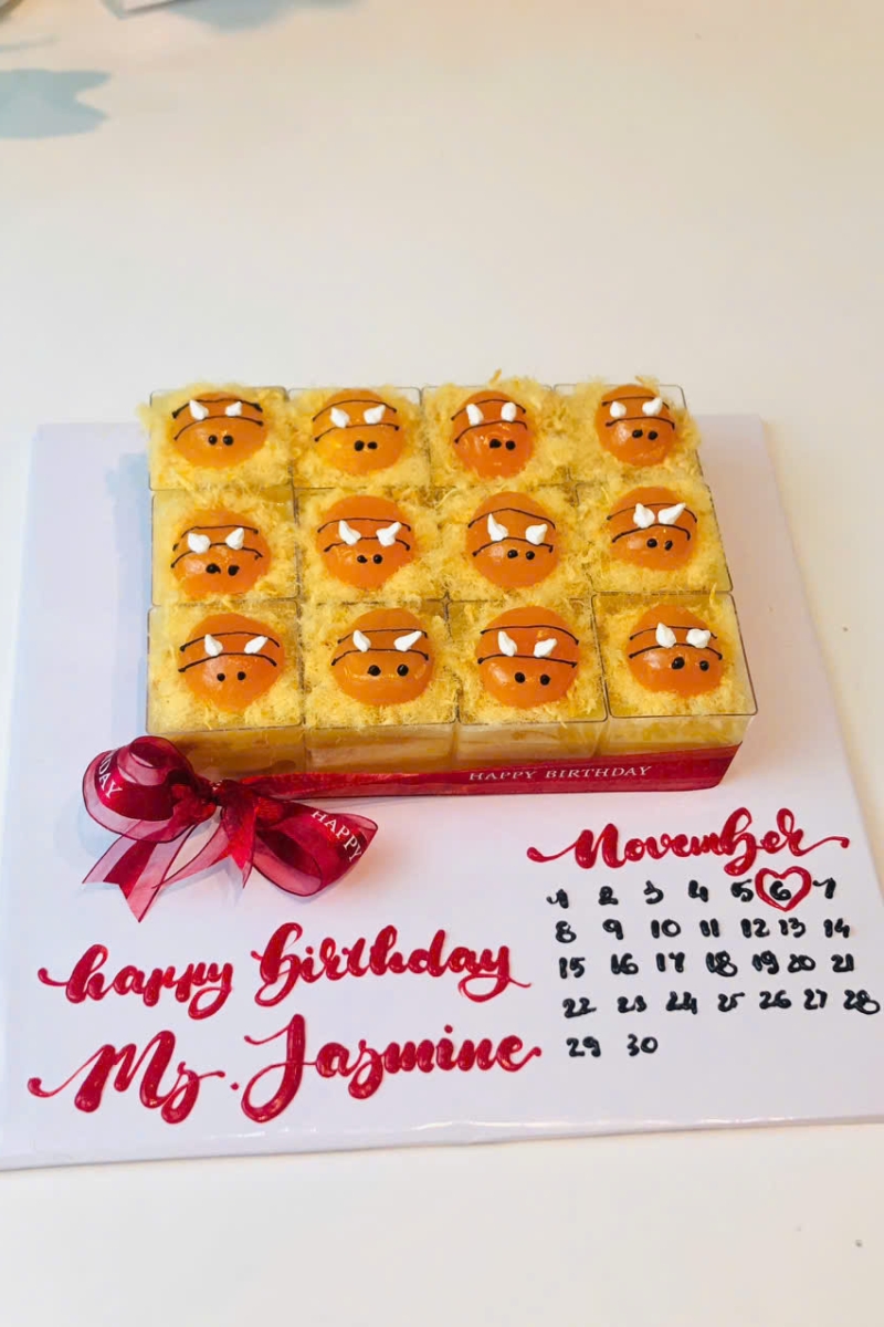 Set bông lan trứng muối 12 cup mini