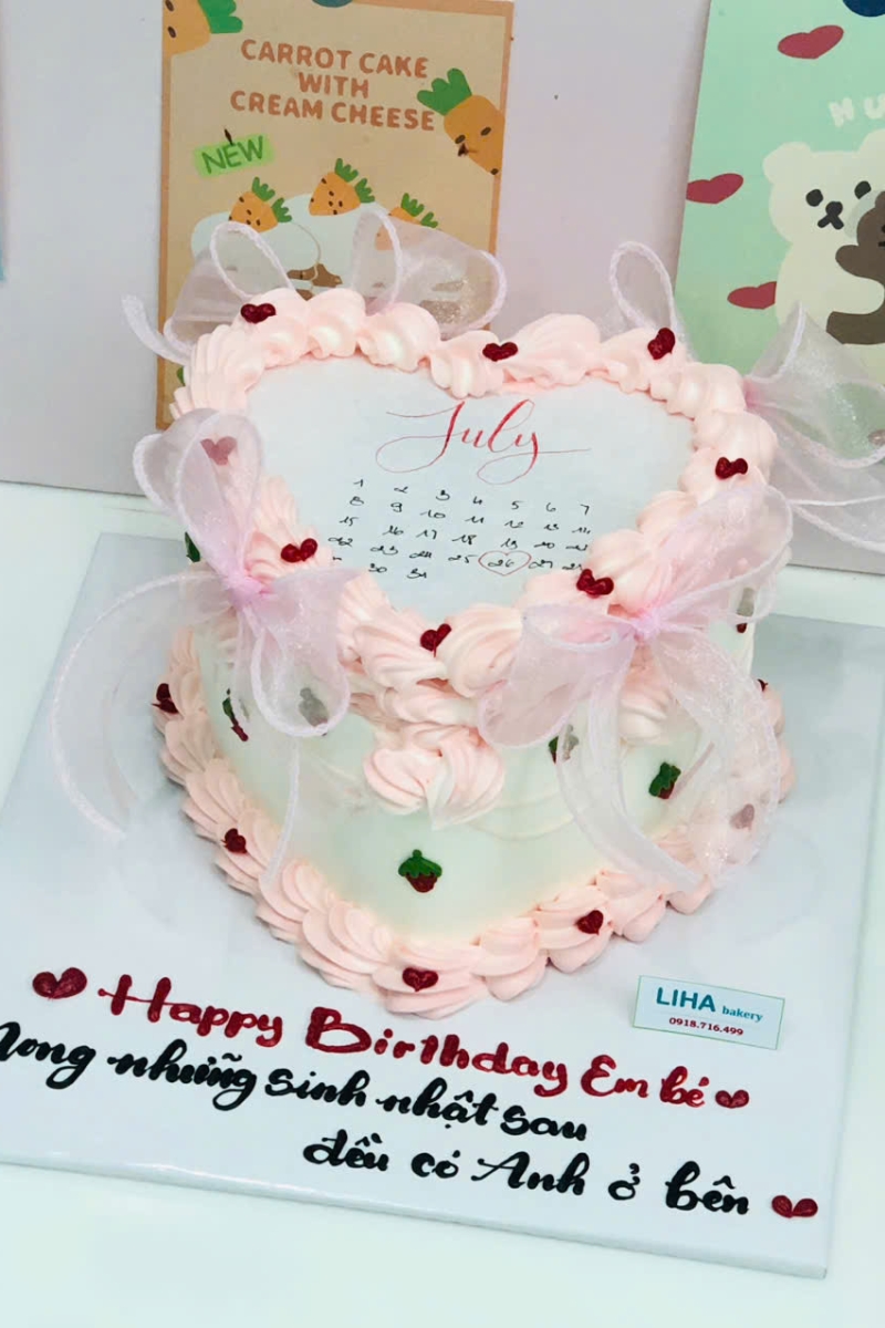 Bánh kem đốt trái tim mẫu 4