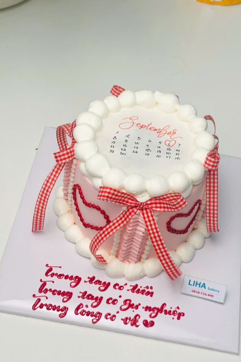 Bánh kem đốt tròn mẫu 10