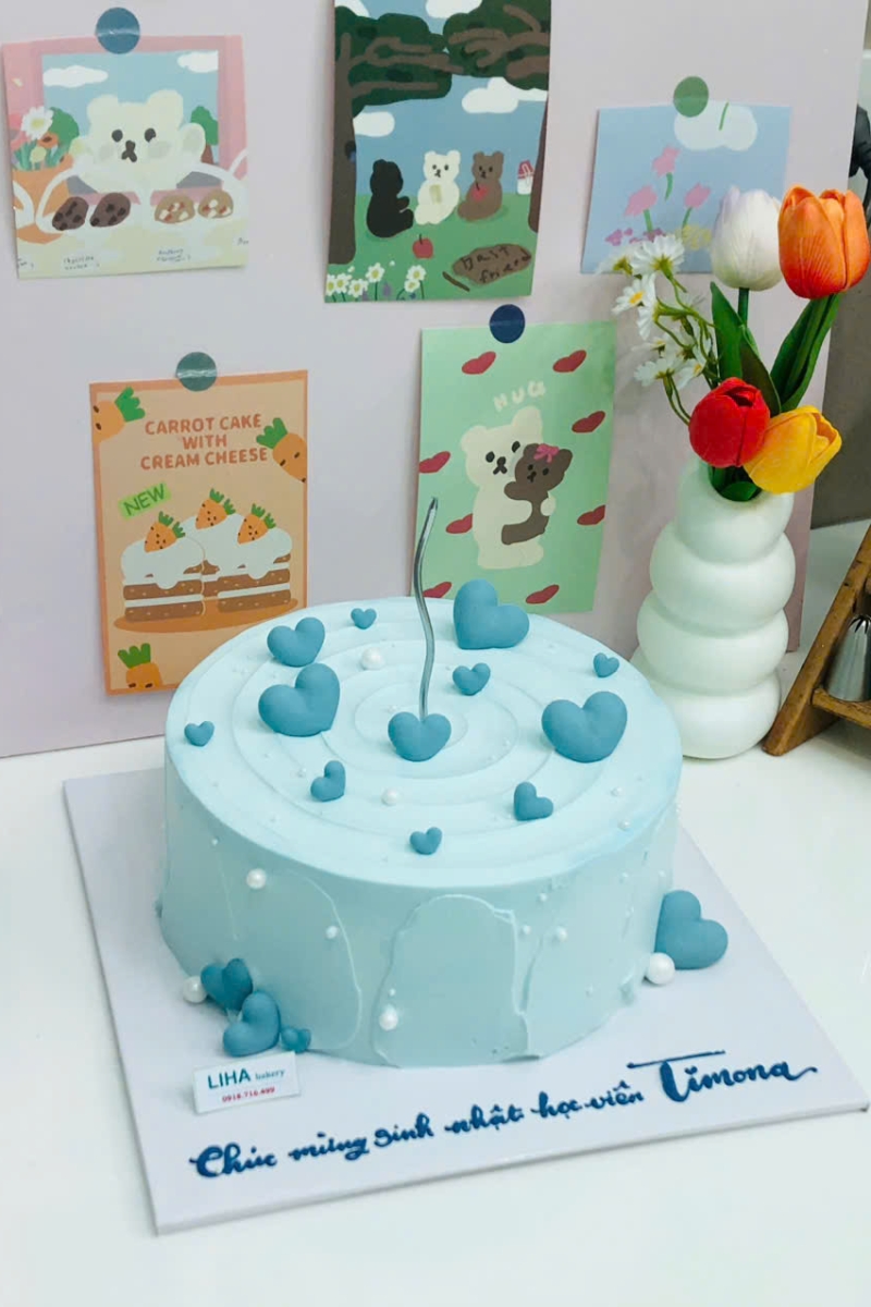 Bánh decor trái tim