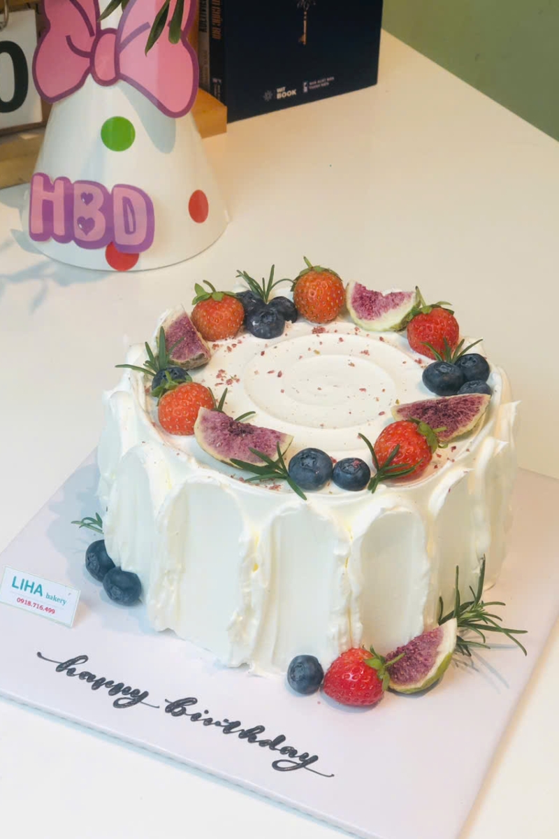 Mẫu bánh nữ mẫu tròn 2