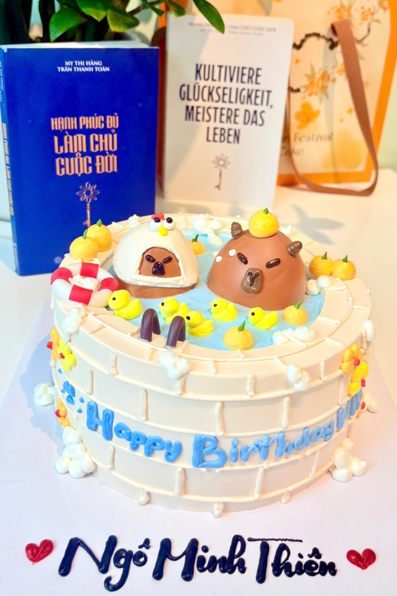 Mẫu capybara và 40 con zịt