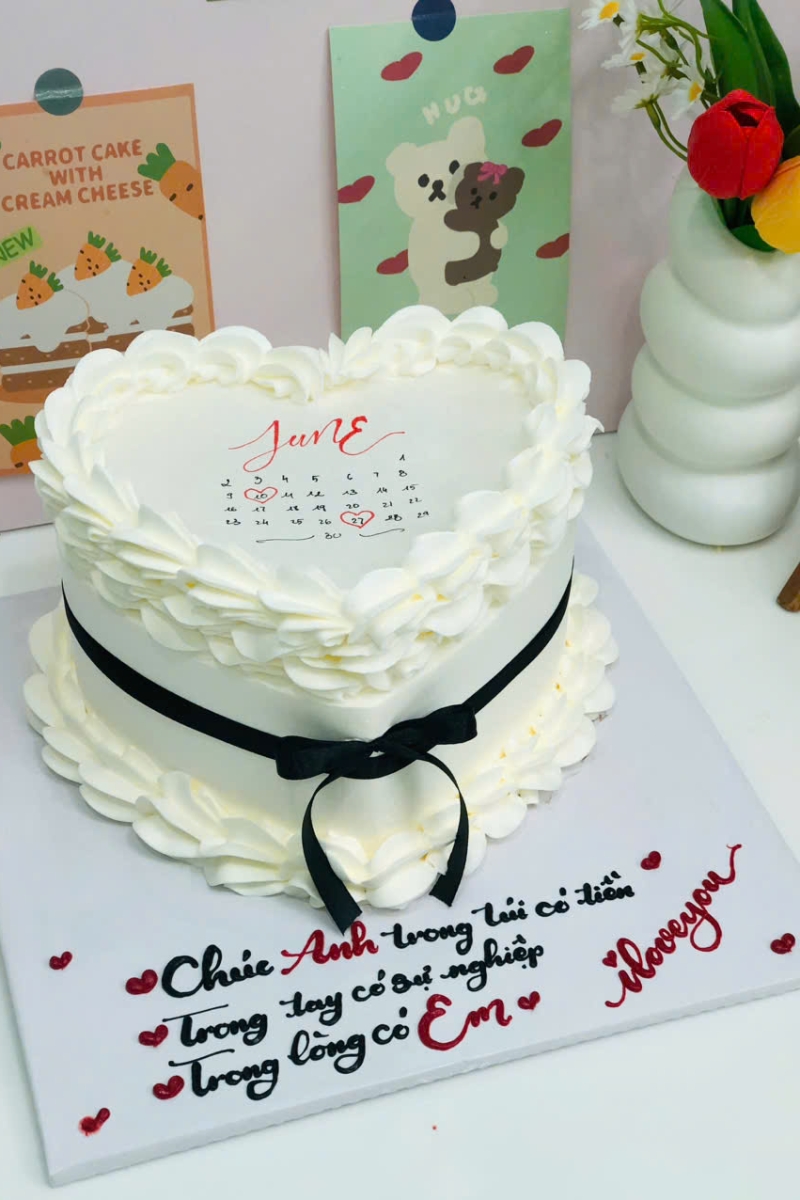 Bánh kem đốt trái tim mẫu 1