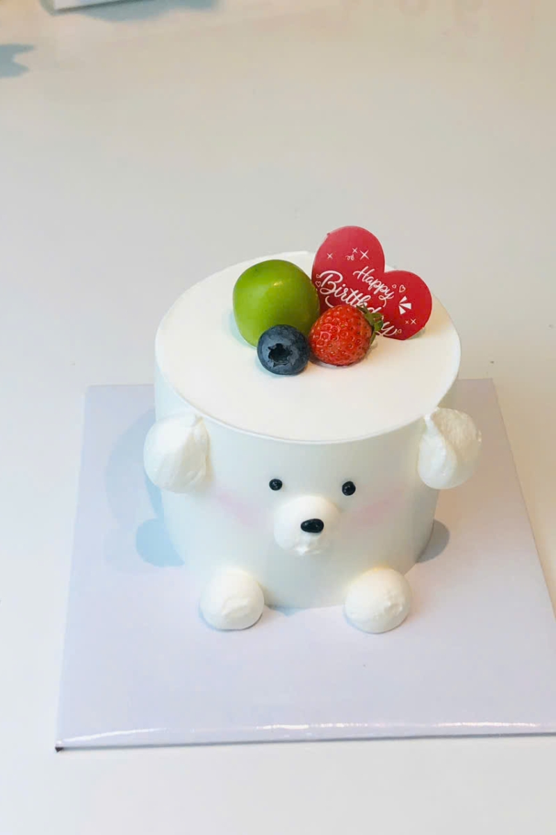 Bánh kem cún con đội mũ dâu