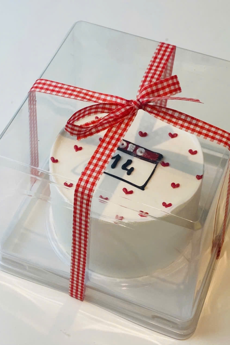 Bánh bento trang trí đơn giản trong hộp mica