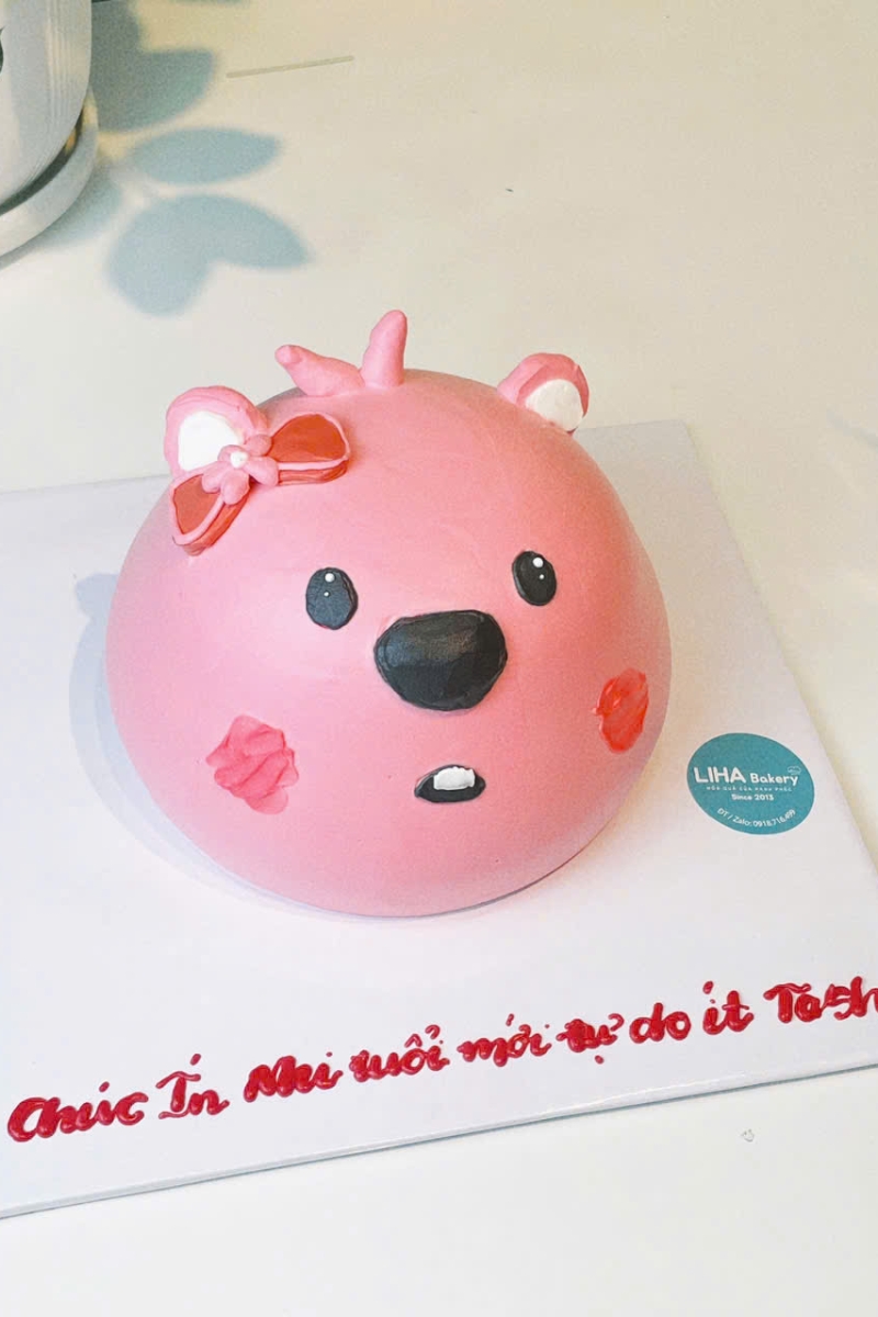 Bánh kem bạn dê hồng cute