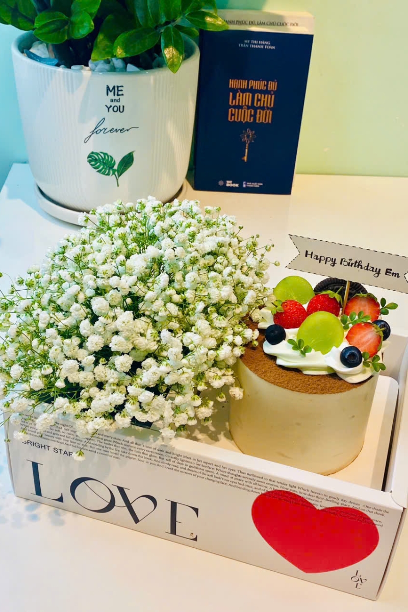 Sét bánh tiramisu và hoa bi