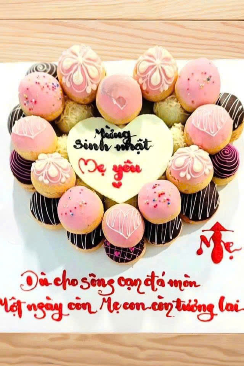 Bánh Kem Su set trái tim 34