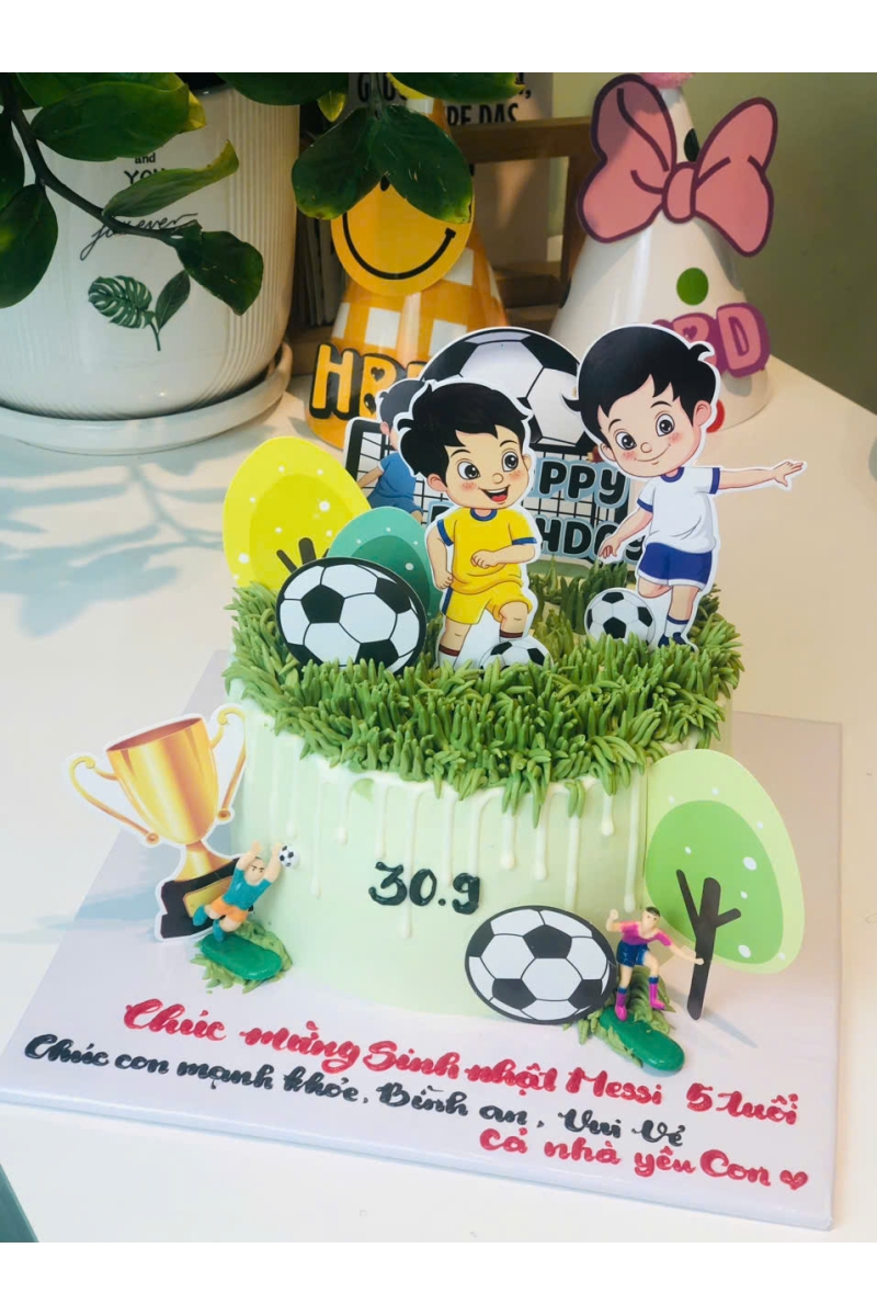 Mẫu bé yêu bóng đá