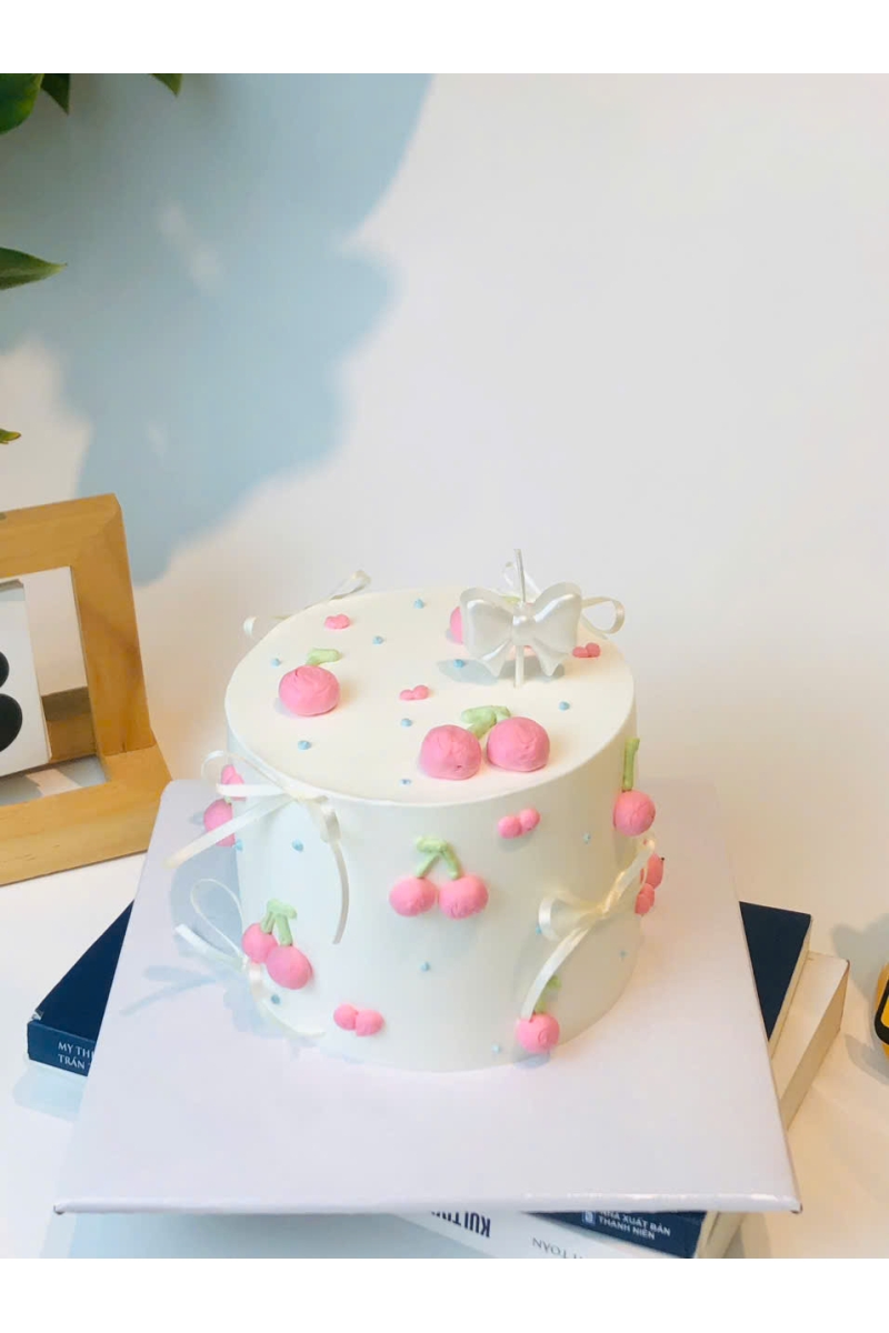 Bánh nữ mẫu tròn 12