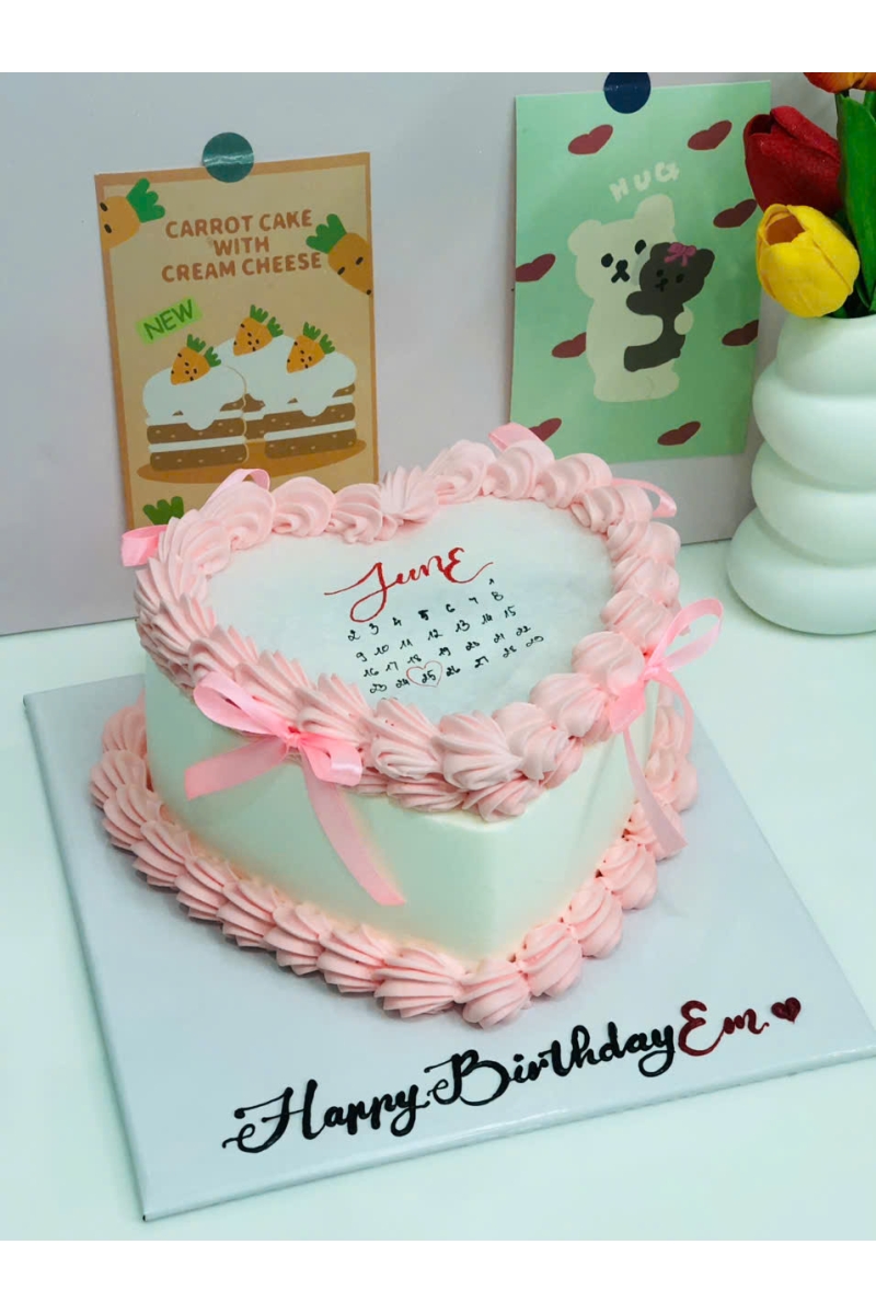 Bánh kem đốt trái tim mẫu 2