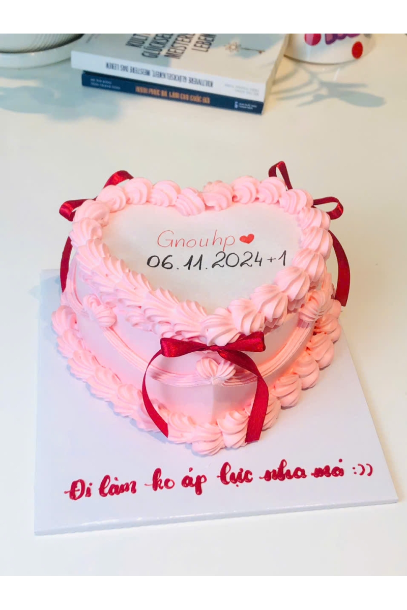 Bánh kem đốt trái tim mẫu 2