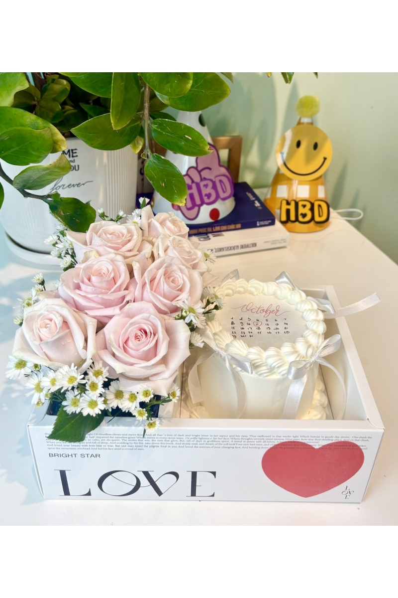 Set bánh kem đốt tròn và hoa