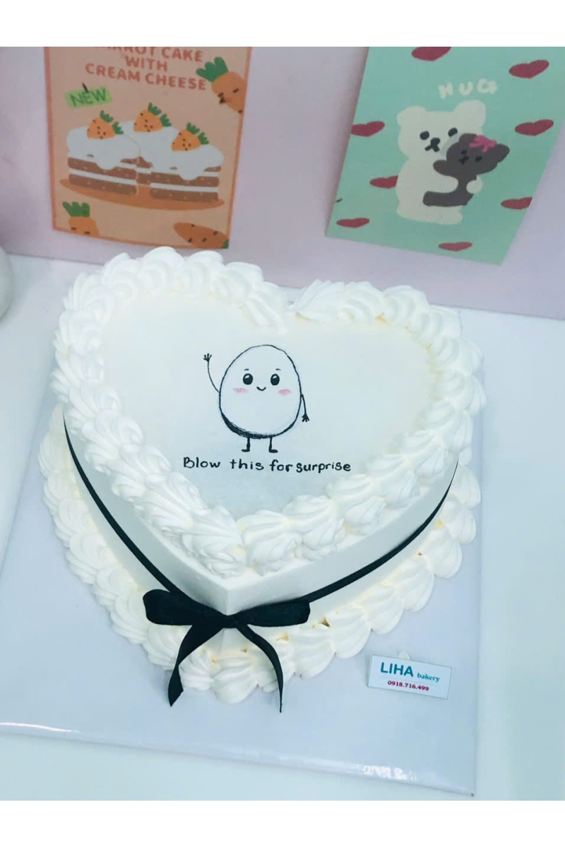Bánh kem đốt hình vẽ