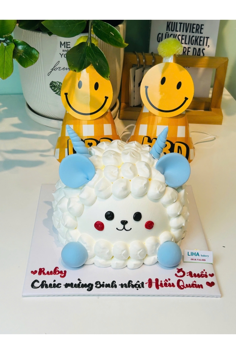 Bánh kem mẫu cừu con cute