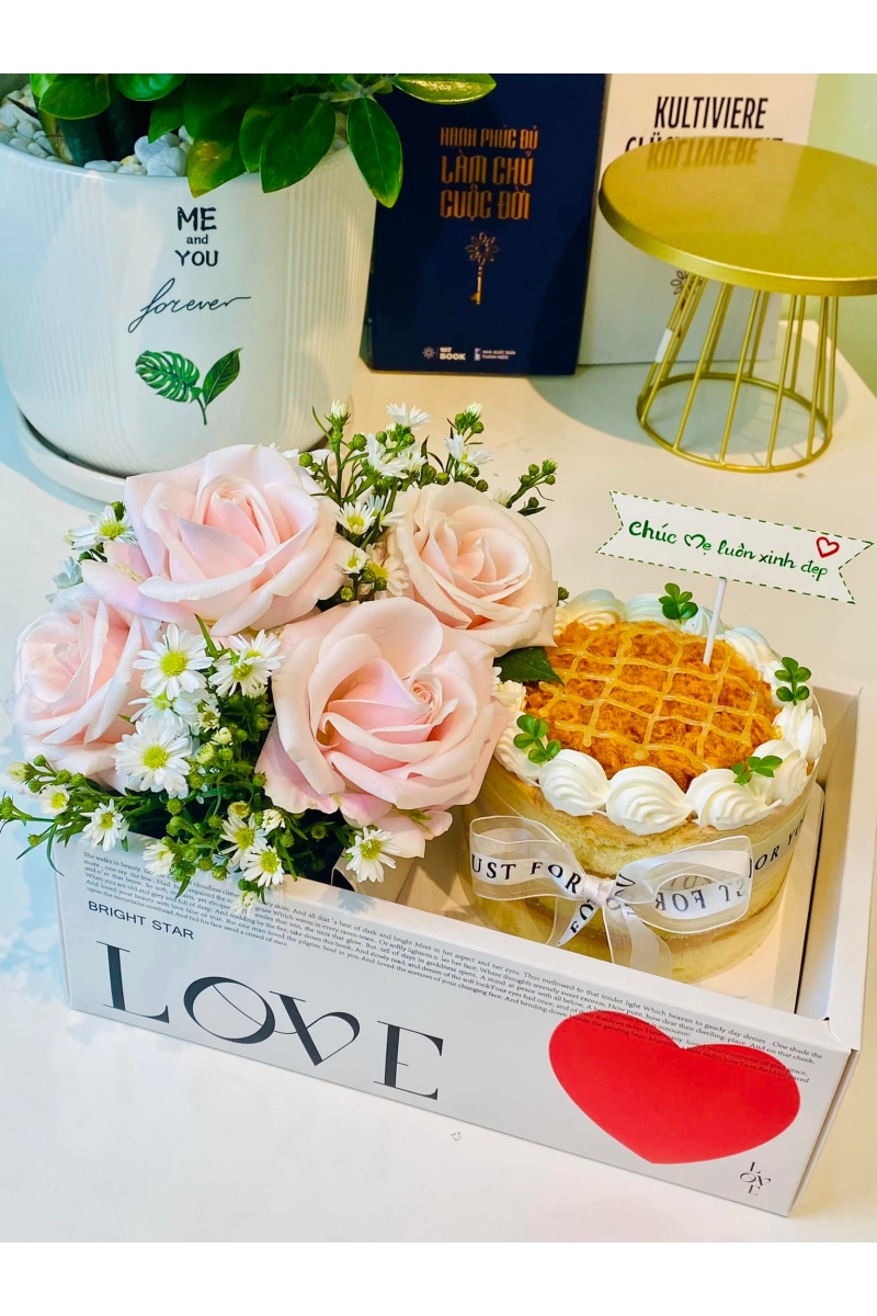 Set bánh bông lan trứng muối size 12 và hoa hồng