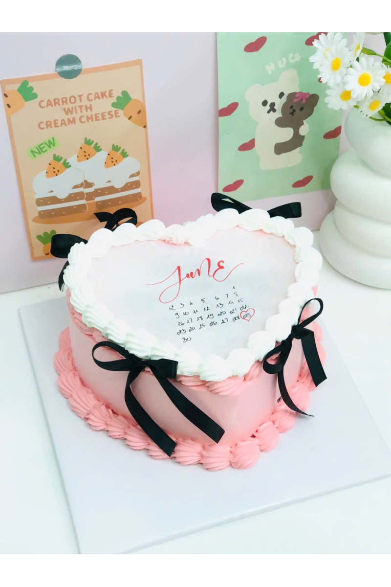 Bánh kem đốt trái tim mẫu 2