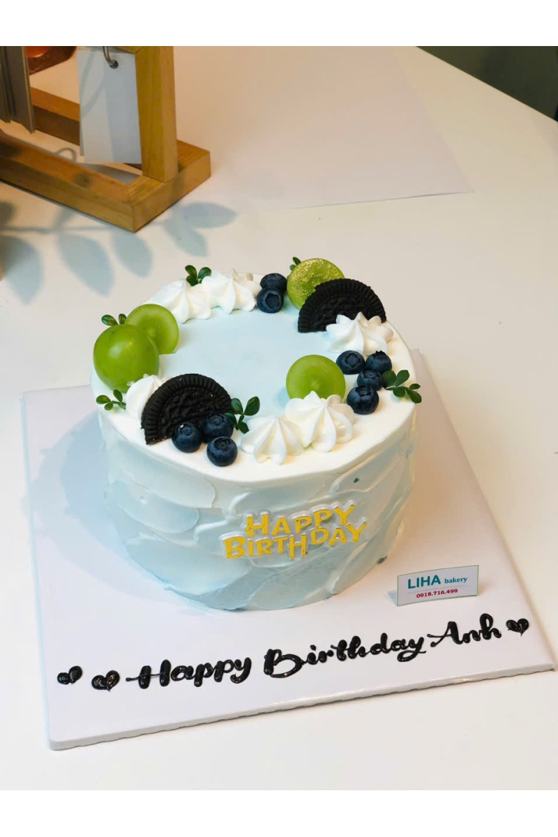 Bánh kem trang trí màu blue pastel đơn giản 