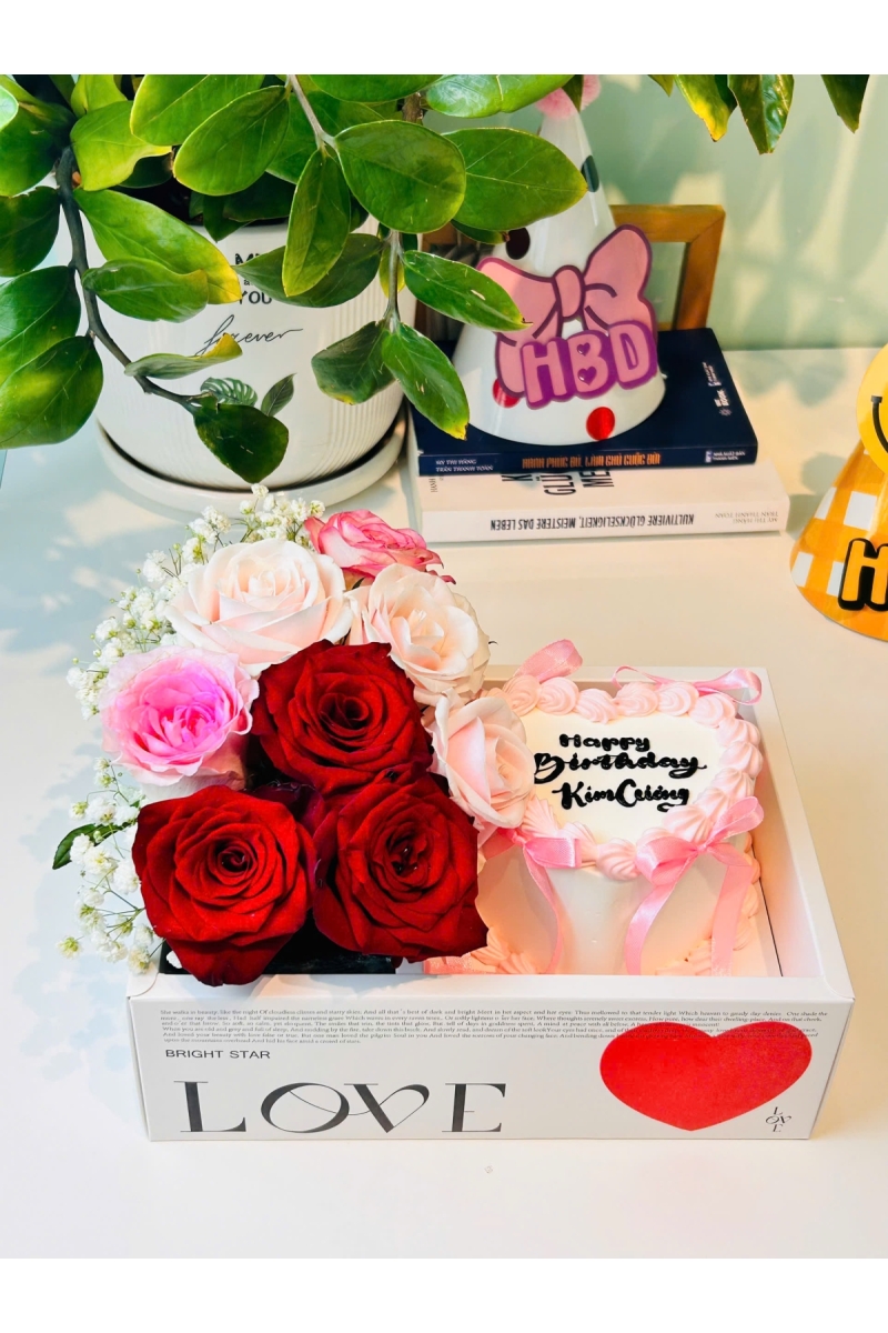 Sét bánh kem và hoa hồng mix màu 