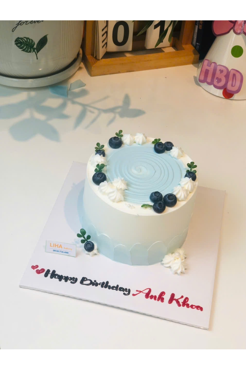 Bánh kem trang trí màu pastel đơn giản 