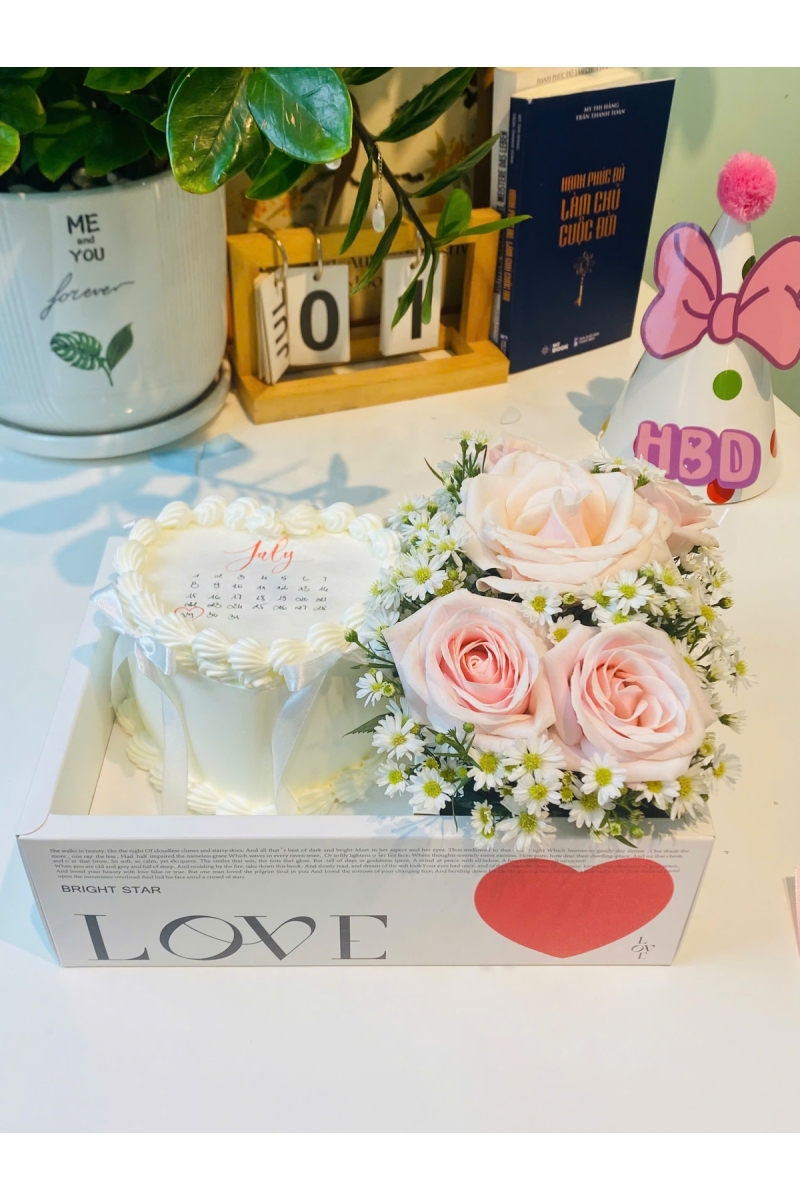 Set bánh kem đốt trái tim và hoa hồng mẫu 1