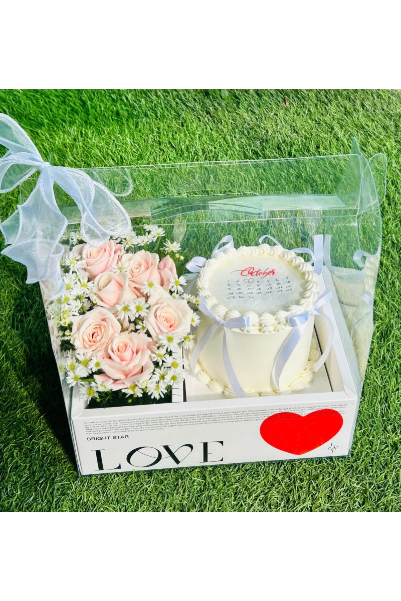 Set bánh kem đốt tròn và hoa