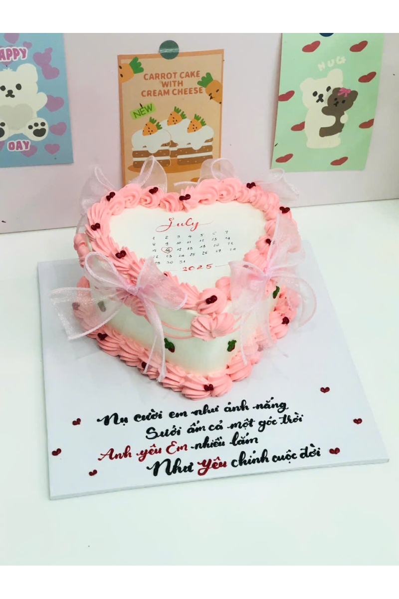 Bánh kem đốt trái tim mẫu 4