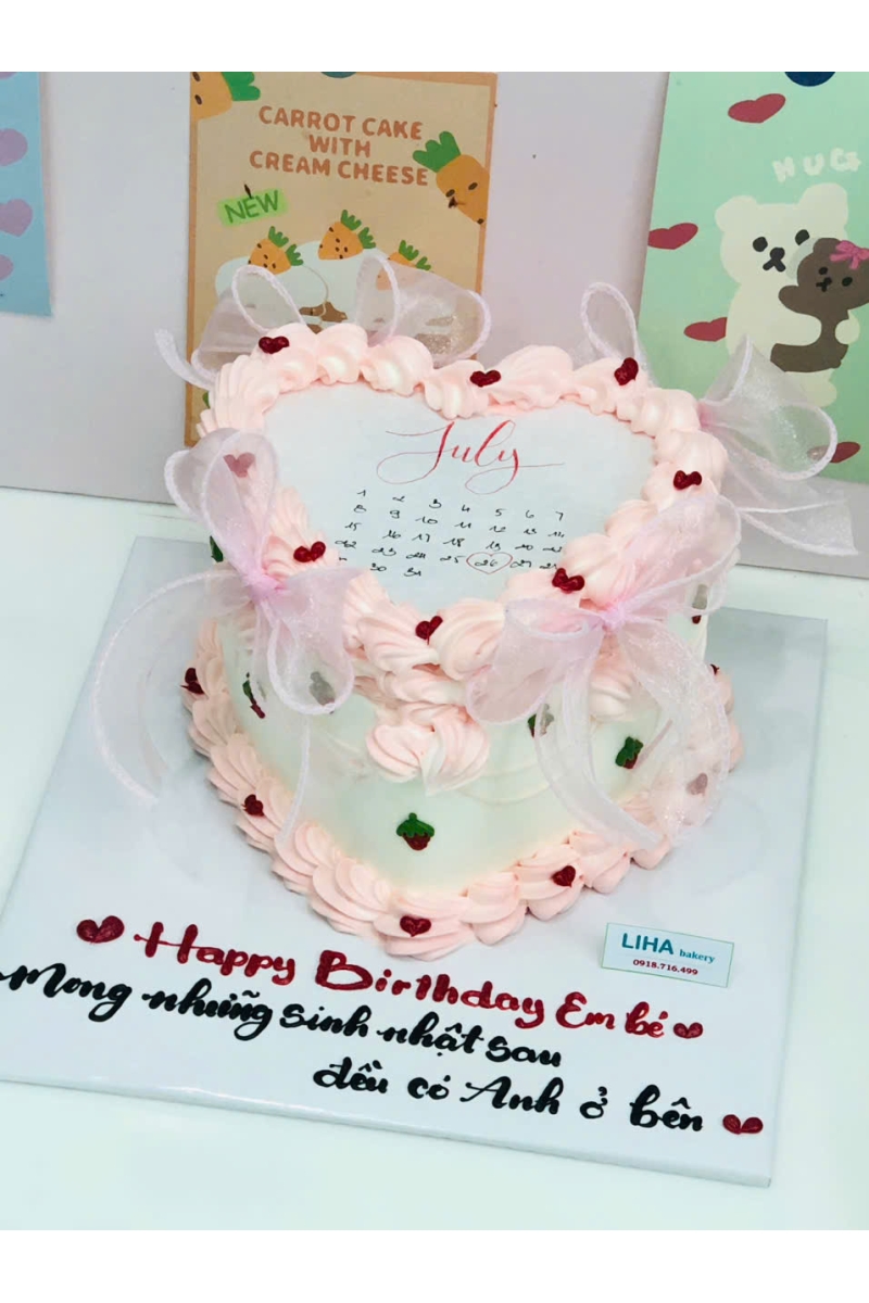 Bánh kem đốt trái tim mẫu 4