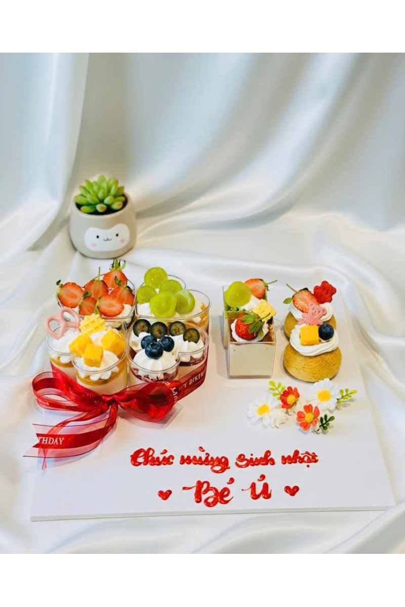 Set 4 panacotta, 2 tira và 2 sudai