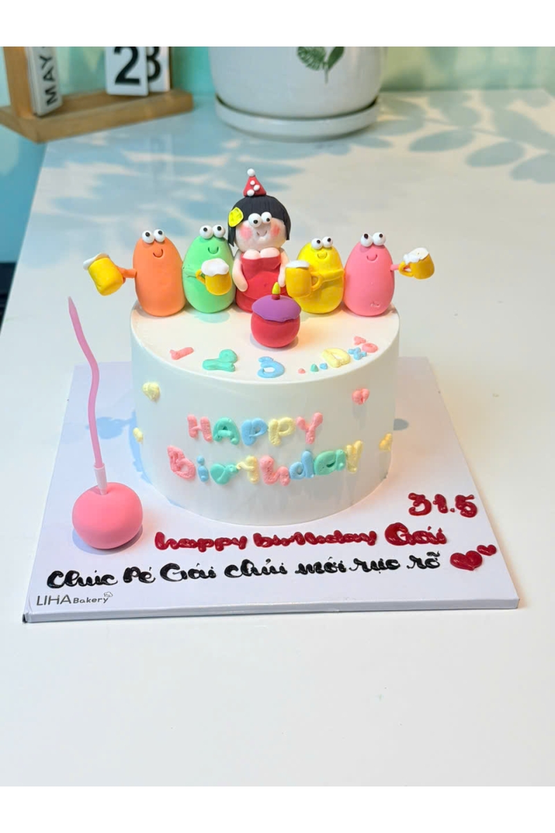 bánh kem nhân vật vô tri