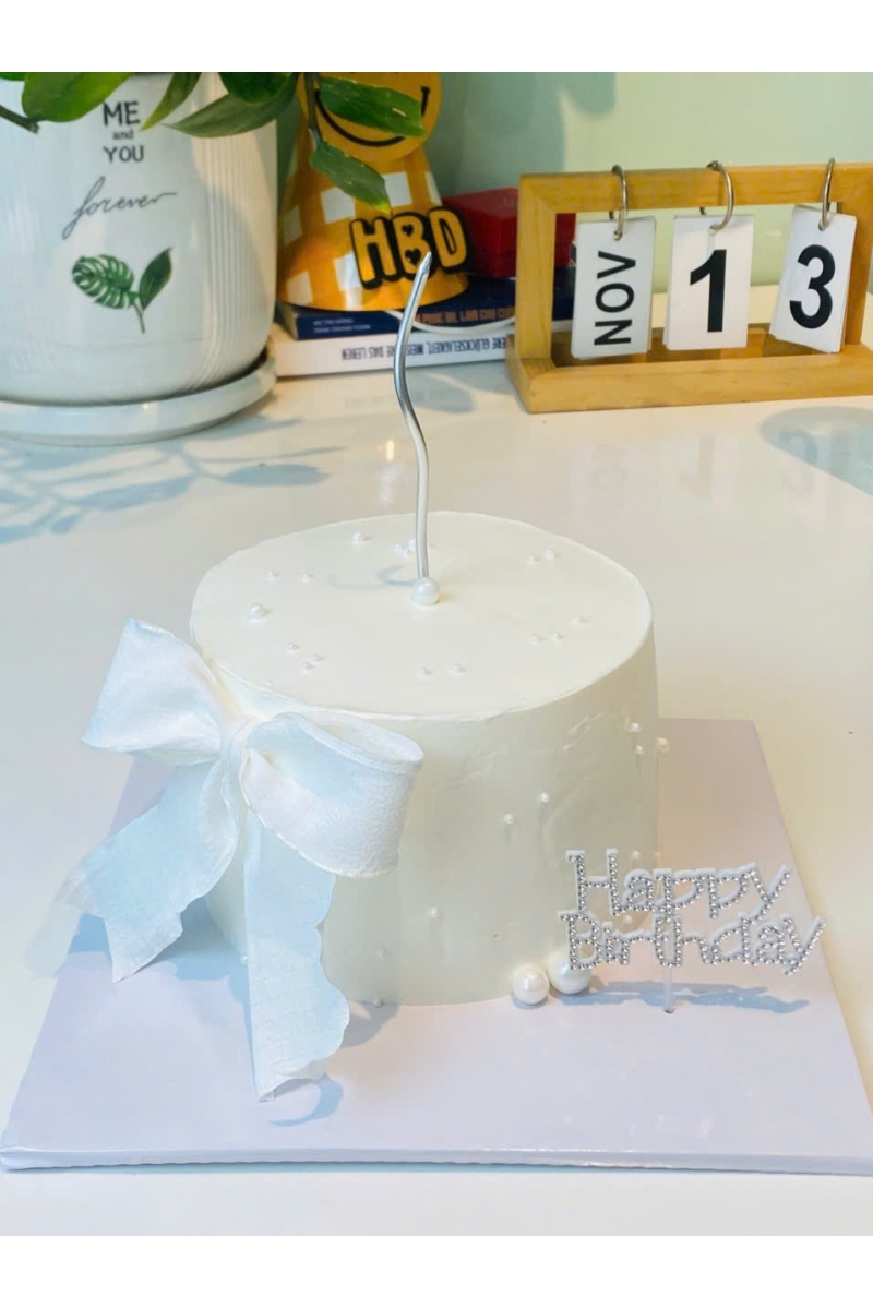 Bánh kem nữ mẫu thắt nơ