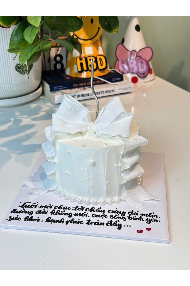 Bánh kem nữ mẫu thắt nơ