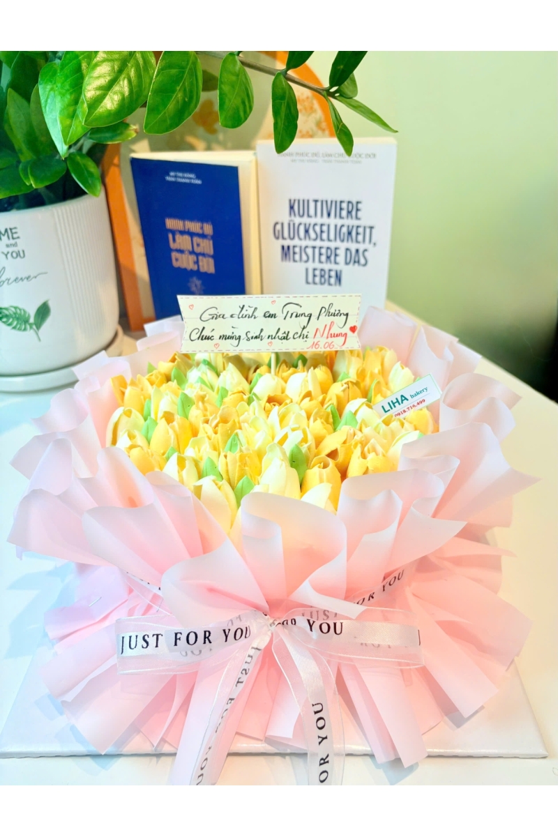 Mẫu bánh hoa tulip