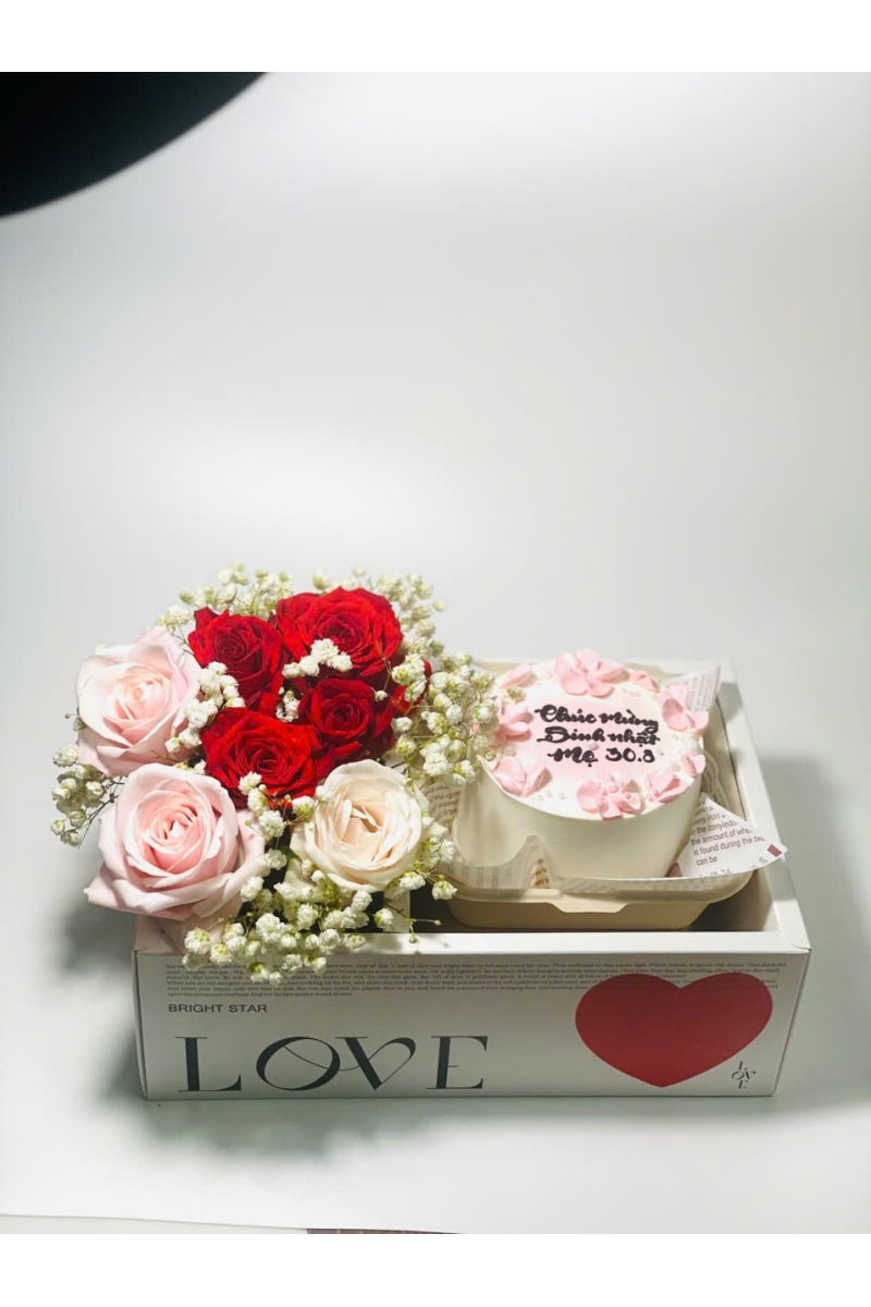 Sét bánh kem và hoa hồng mix màu 