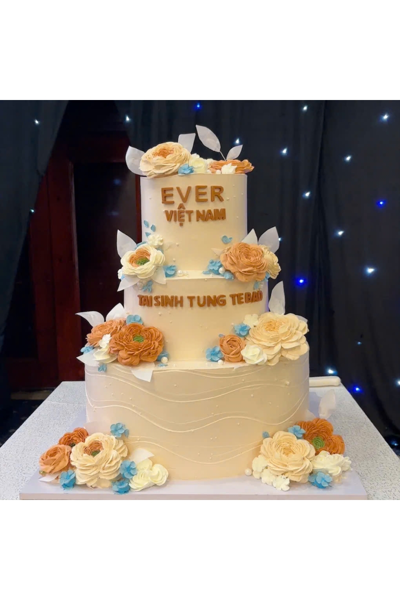 Bánh kem tầng mẫu 4