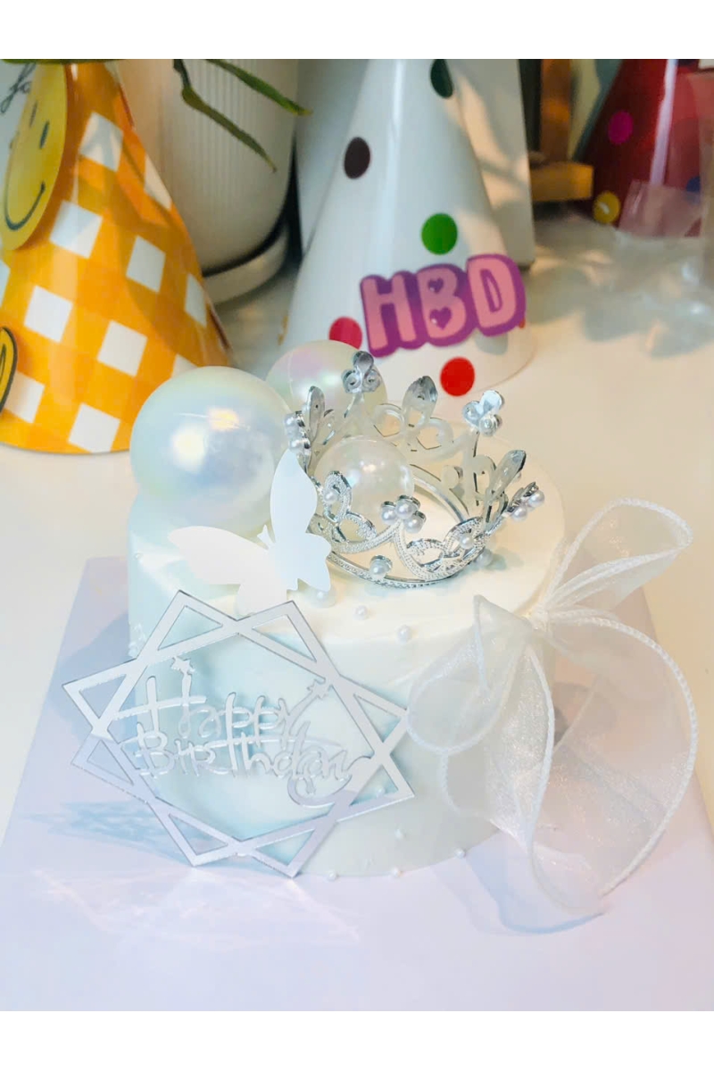 Mẫu vương miện 3