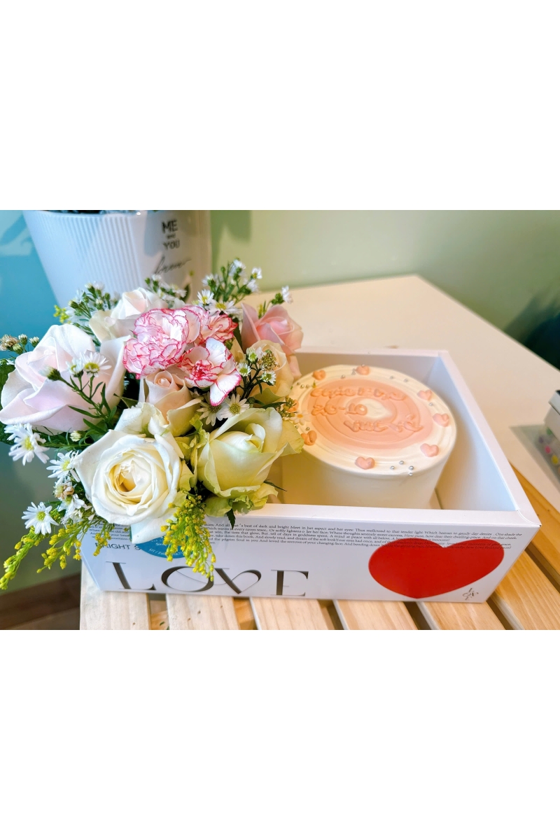 Sét bánh kem và hoa hồng mix màu 